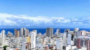 LOFT com VISTA PARCIAL para o Mar de Ipanema, a pé praia, ao lado do metrô - com wi fi e ar